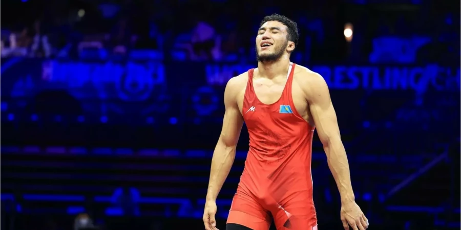 Ризабек Айтмухан проиграл Садулаеву на старте ЧМ-2026 в Астане