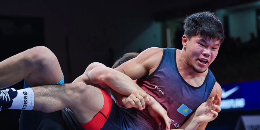 Казахстанский борец вышел в финал молодежного чемпионата Азии-2026