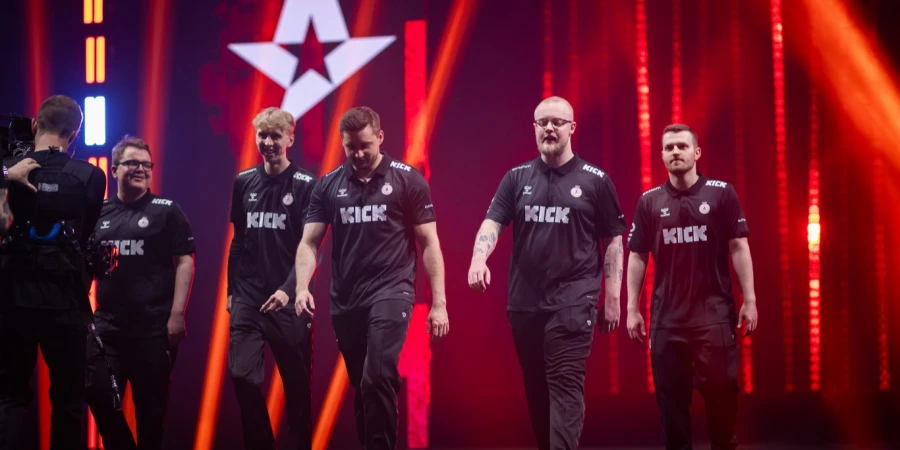 Astralis уверенно начала второй этап IEM Cologne Major 2026
