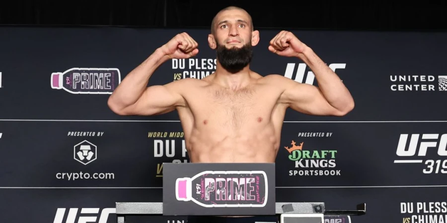 Экс-чемпион UFС призвал Чимаева уже признать поражение