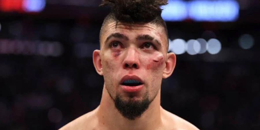 Стали известны участники главного боя UFC Fight Night 293