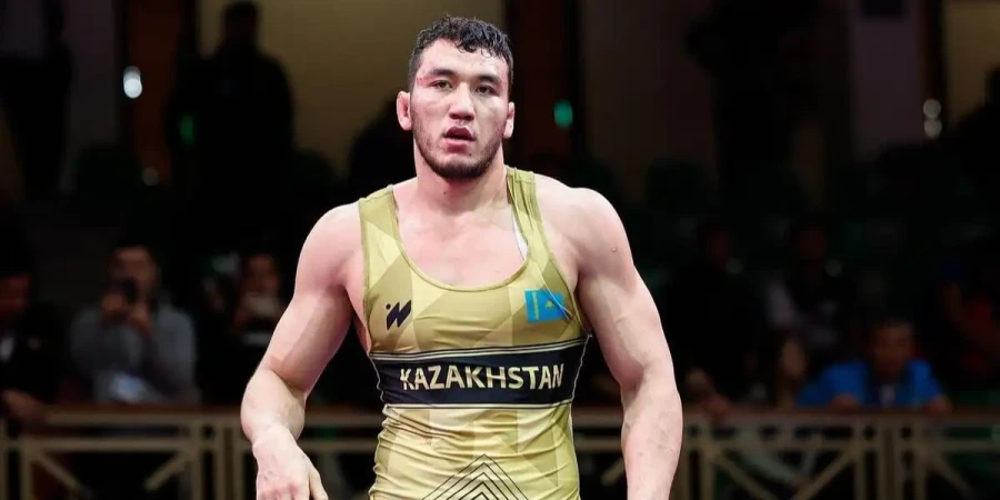 Ризабек Айтмухан одержал разгромную победу в новой весовой категории