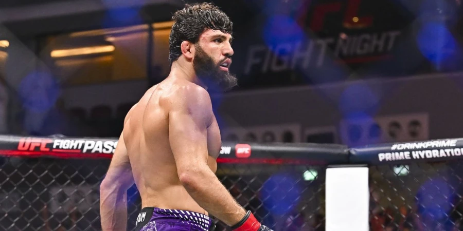 Уроженец Казахстана высказался о шансах Царукяна против чемпиона UFC