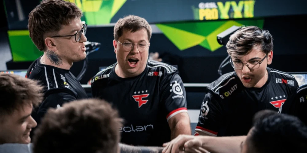 NAVI мен FaZe плей-оффқа шықты — қарсыластары белгілі болды