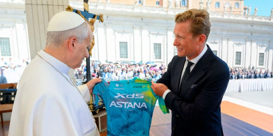 Папа Римский поздравил Astana Team с ярким выступлением на «Джиро д’Италия»