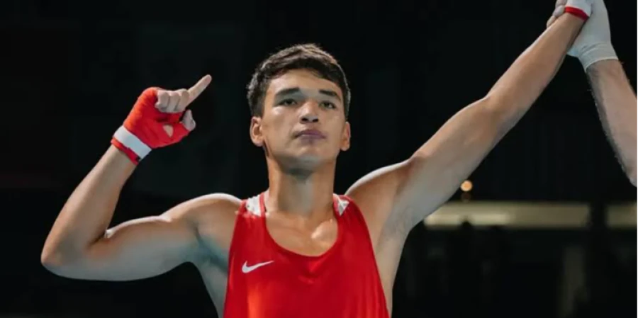 Казахстанец всухую победил узбекистанца на чемпионате Азии