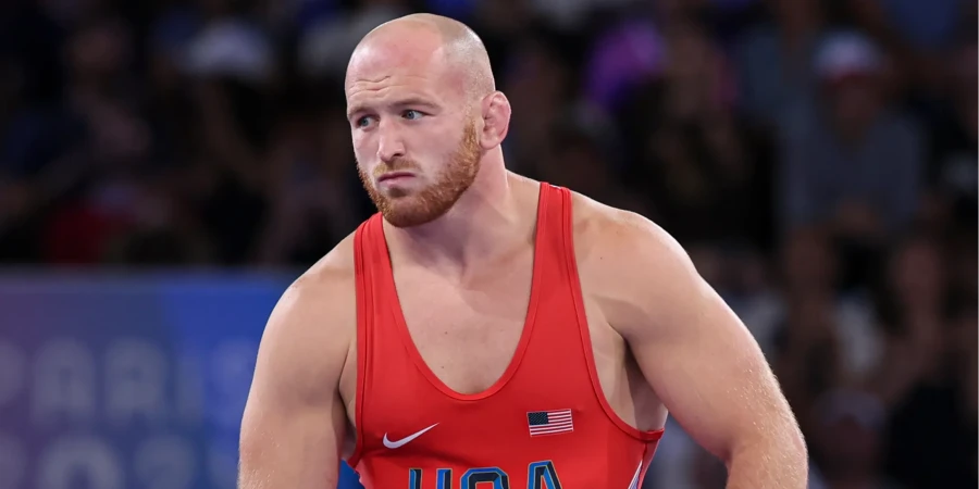 Кайл Снайдер уничтожил соперника на старте чемпионата мира в Астане