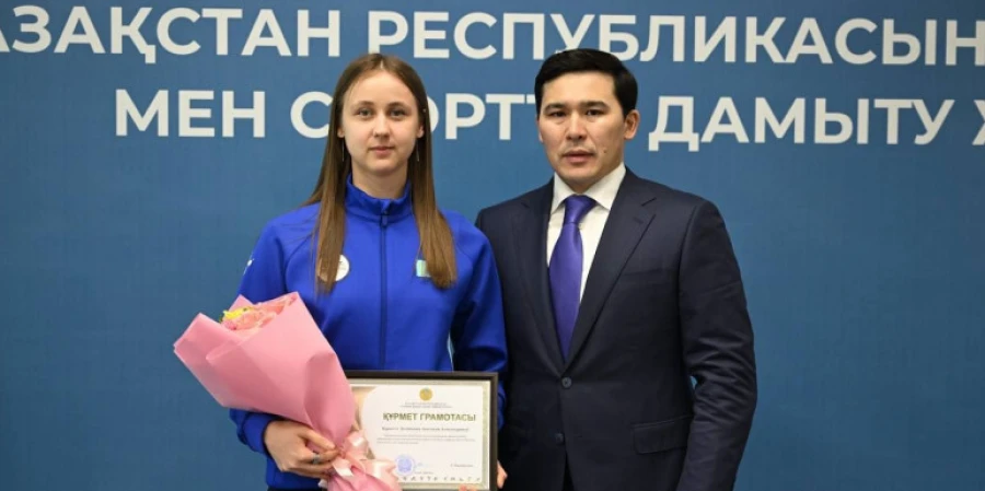 Қысқы Олимпиада және Паралимпиадада үздік ондыққа енген спортшылар марапатталды