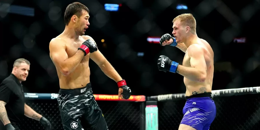 Экс-соперник Рахмонова проведет еще один бой в UFC до конца 2026 года