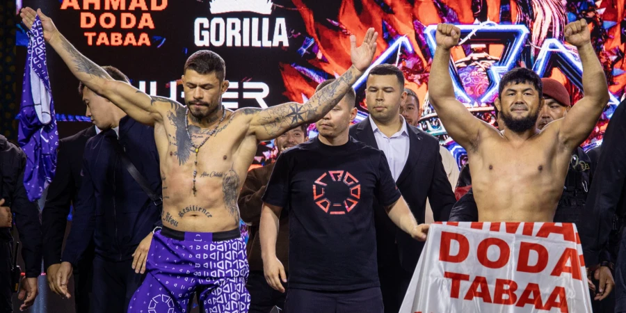 Сенсация на OCTAGON 92! Бразилец выдержал два удара в пах и положил узбека