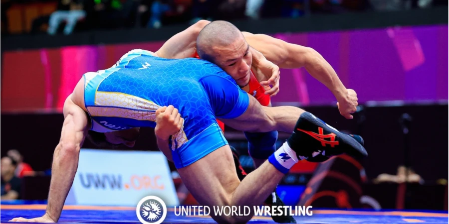 Мерей Базарбаев уверенно вышел в финал ЧМ по борьбе