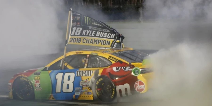 NASCAR простился с Кайлом Бушем под оглушительные овации и рыдания